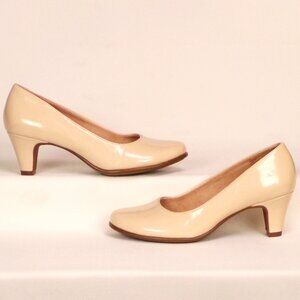 A2 HEELREST by AEROSOLES 6M REDWOOD nude-beige faux-pat.-leather mid-heel pumps